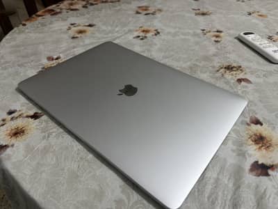 Macbook Pro 2019 I9 32gb 1tb