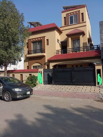 10 Marla Brand New House For Sale In Bahria Town Lahore