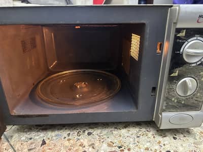 Microwave oven n grill