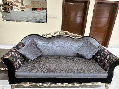 Elegant Sofa Set with wooden carvings