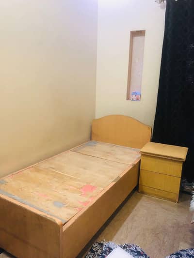 single Bed set (not damage just uper sheets are scrapped)