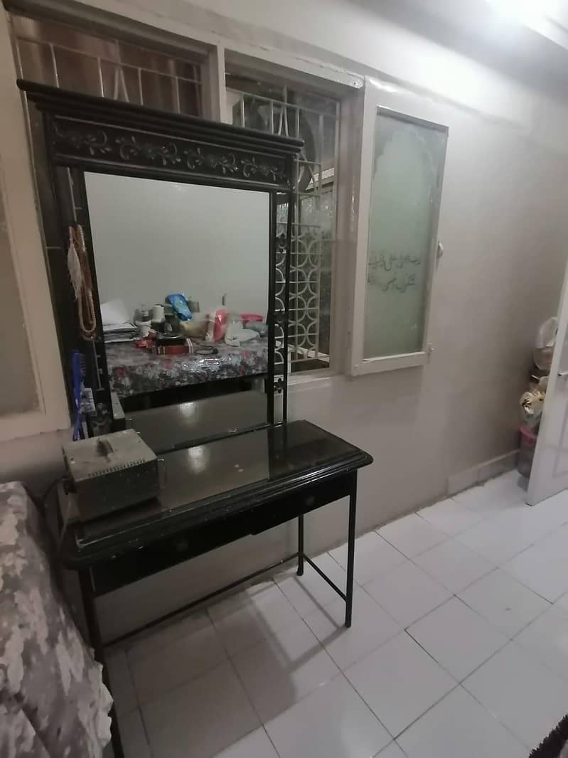 dressing table 0