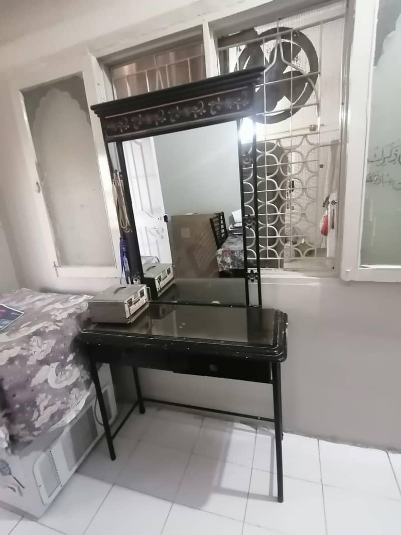 dressing table 2