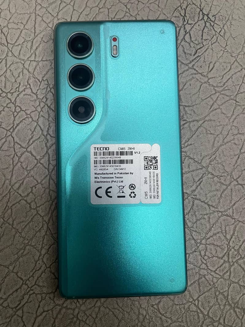 Tecno Camon 40 1