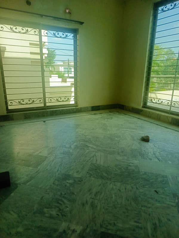 Upper Portion For Grabs In 1 Kanal EME Society 0