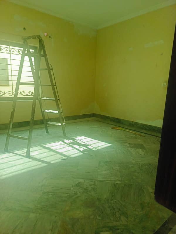 Upper Portion For Grabs In 1 Kanal EME Society 2