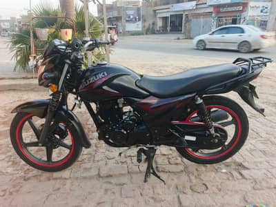 Suzuki gr150 black color