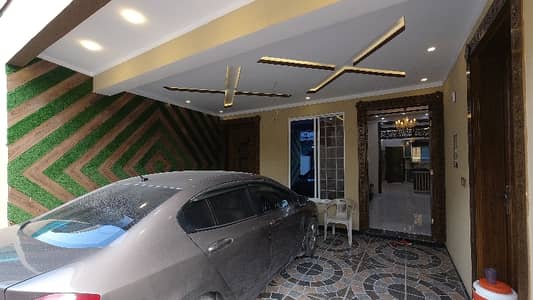 Ready To Buy A Corner House 11 Marla In Airport Housing Society - Sector 3