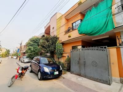 Prime Location House Sized 5 Marla Is Available For sale In Johar Town Phase 2 - Block P