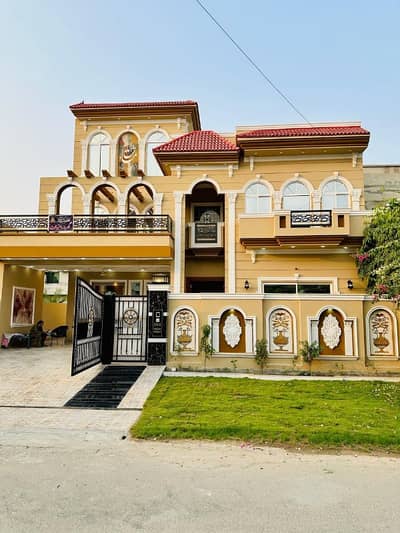 1 Kanal (17 Marla ) Beautiful Spanish House In Punjab Government Phase 2 Neaby Wapda Town