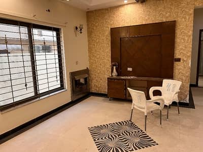 10 Marla Beautiful House For Sale J Block Near All Facilities Near Main Canal Road