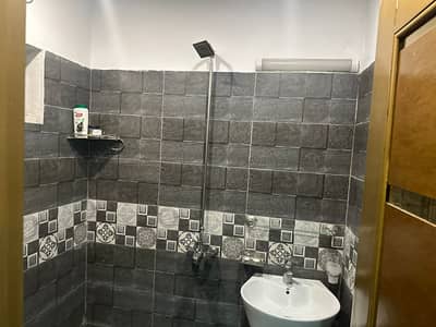 8 MARLA FULL HOUSE FOR RENT IN HIGH COURT PH 2 COLLEGE ROAD LAHORE