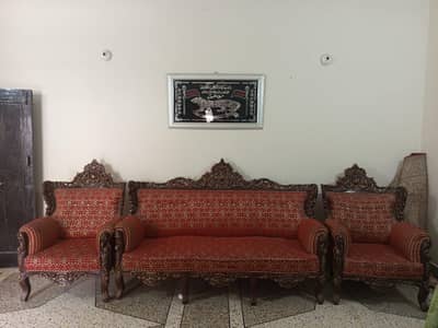 Royal Vintage Carved Sofa Set – Luxury Meets Tradition