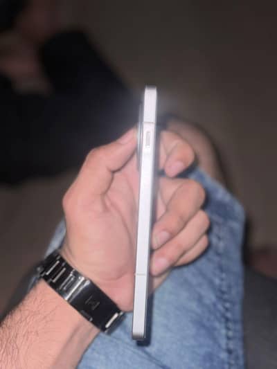 OnePlus 13r condition 10/10 4 month used 12gb+ 256gb official pta ap