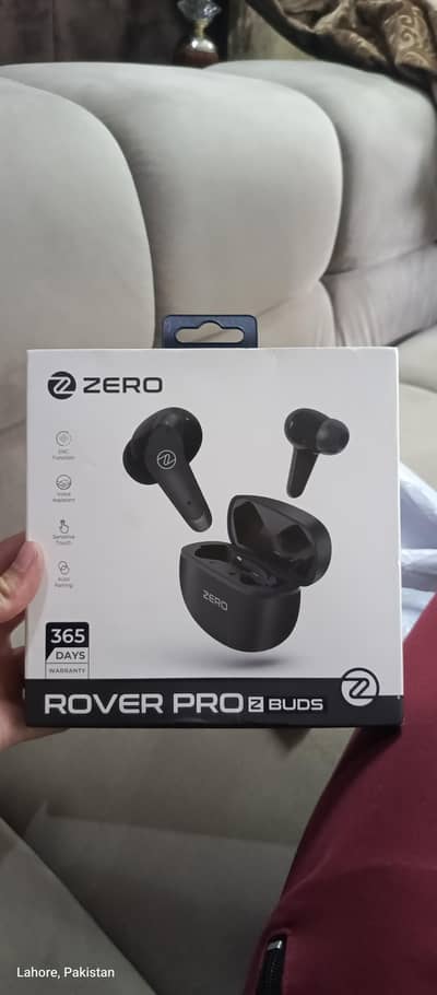 Zero Rover pro earbuds bilkul new hai 0 time  use
