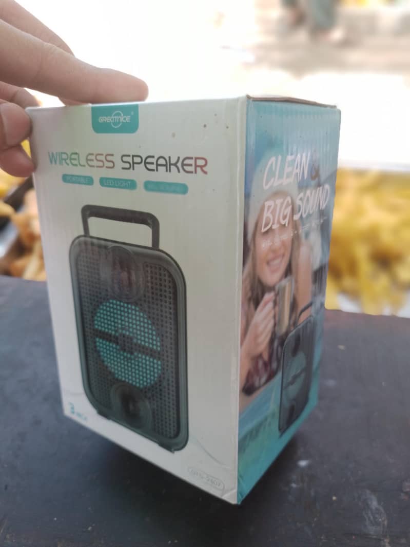 bluetooth speaker 0