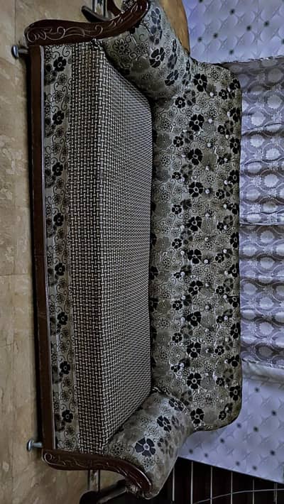 Sofa Set 6 Seaters Good Condition