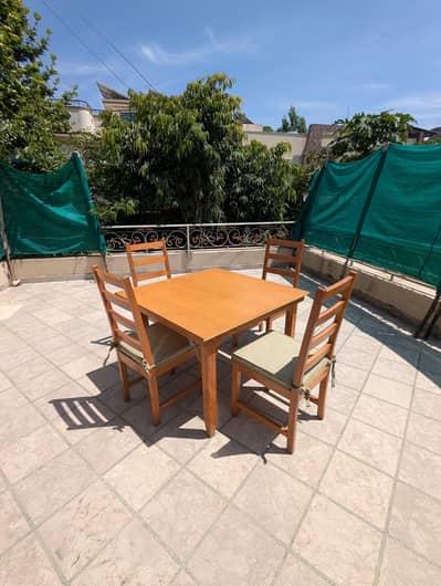 Beautiful Dining table