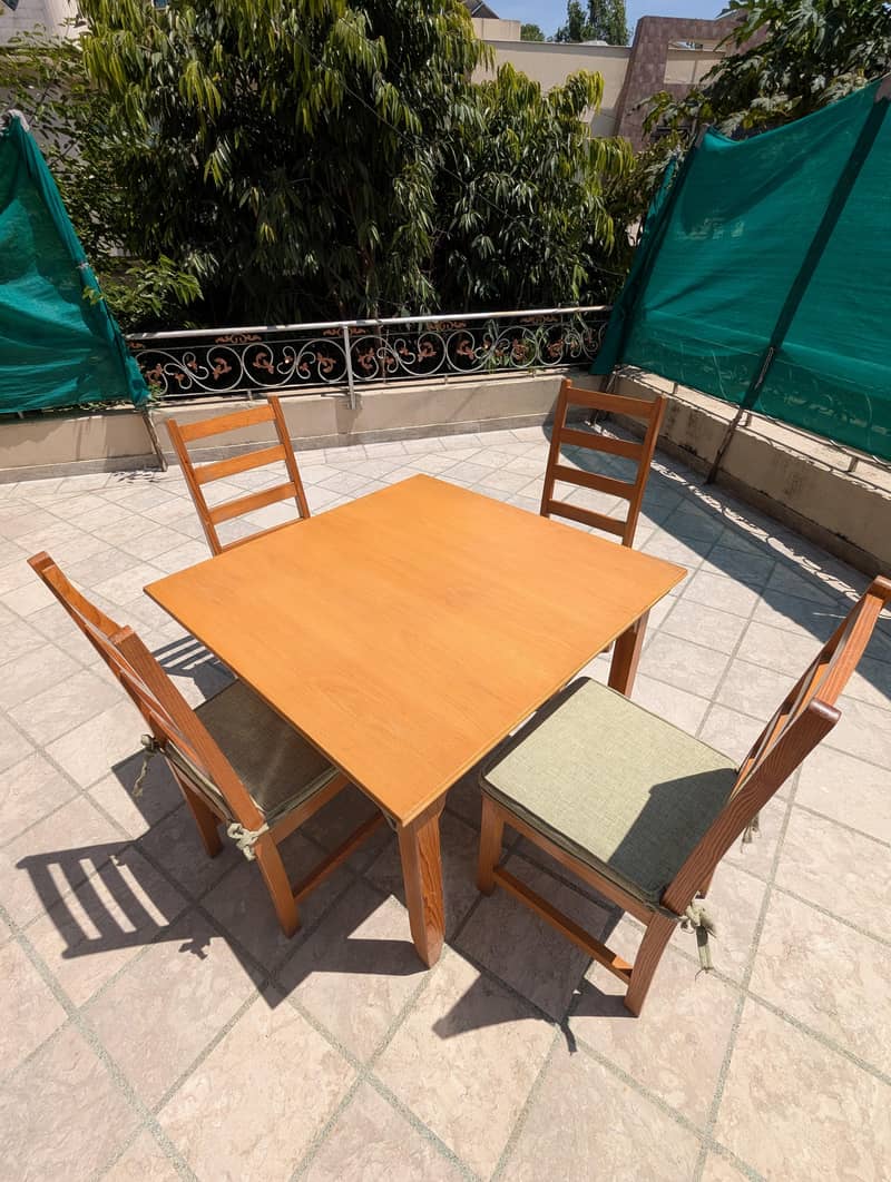 Beautiful Dining table 1