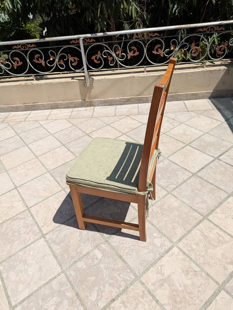 Beautiful Dining table 6