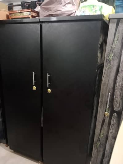 PLAIN BLACK WARDROBE (large, 2 door)