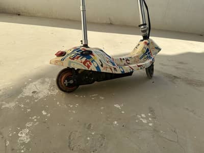 Kids Electric scooty New battery perfectly working