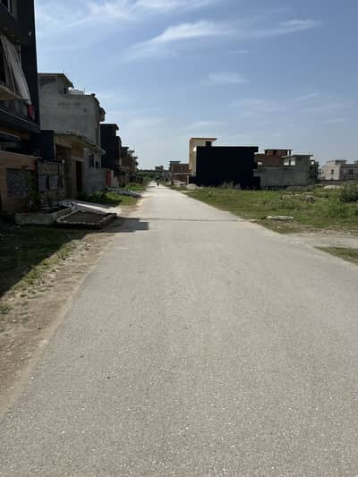 5 Marla plot sale CBR EXECUTIVE block