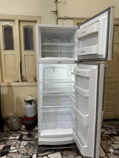 10/10 phone no 03071762577