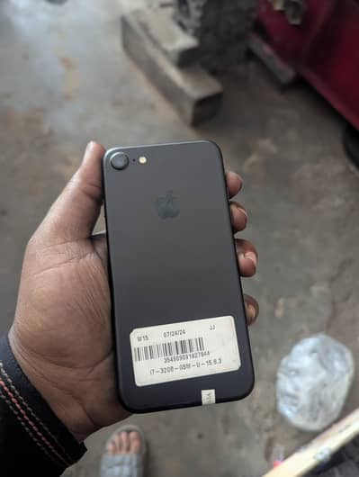 I phone 7 genuine and fresh piece 96% battery health