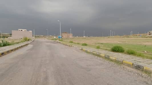 1 Kanal Residential ready Plot For Sale In Bahria Orchard, street 19A plot no 369-F An Ideal Near Future Investment