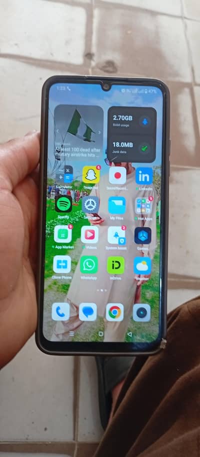 I sell my phone realme note 60x