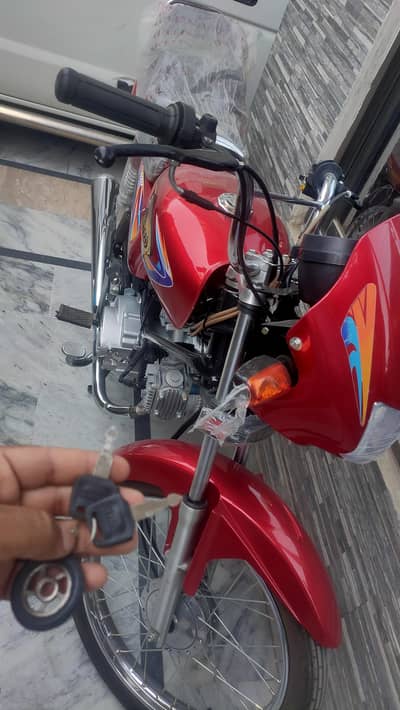 UNITED 100 CC