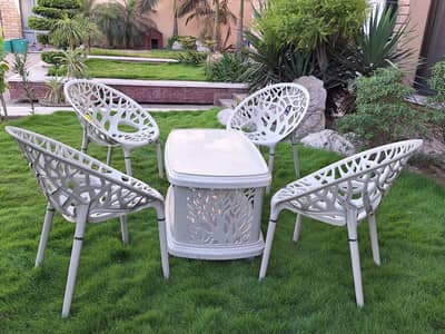 durable plastic chairs for cafe | plastic chair company Pakistan