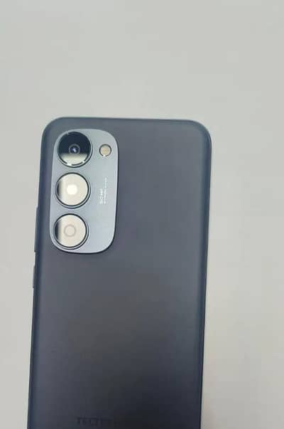 Tecno spark 40 pro plus  with box charger  5200 battery