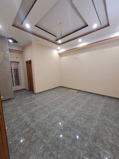 Flat Available In Architect Town For Office And Job Holders Near UCP University For Rent