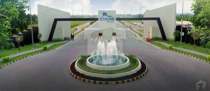 Prime Location Corner facing park plot available for sale in Etihad Town Lahore