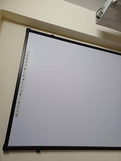 Smart Board with Projector for School / Academy / Office Use