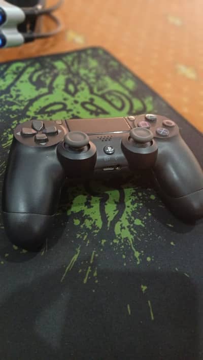 Sony Playstation 4 DualShock 4 Wireless Controller (Only 2 Days Used)