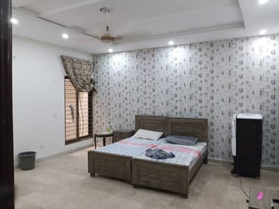 Fully Facilitated AC Room Ideal for Bachelors / Job Holders (Without Ac also available) For Rent