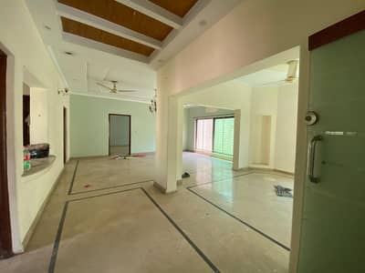 1 Kanal { Lower Lock } Upper Portion For Rent In DHA Phase 4