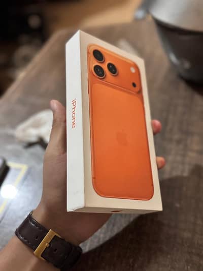 LLA MODEL IPHONE 17 PRO MAX BOX PACK