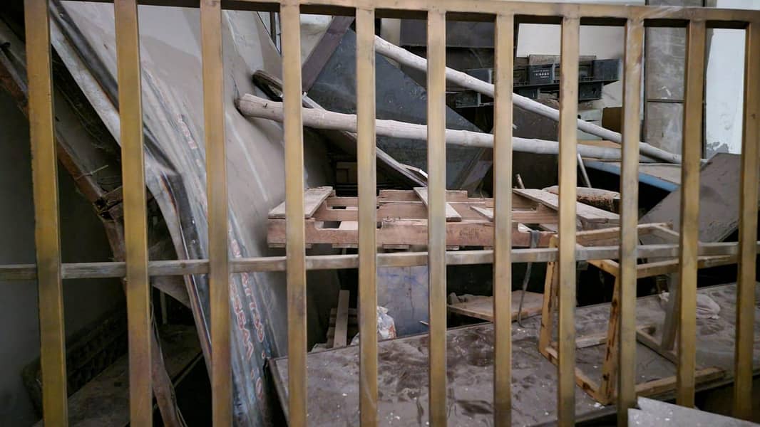 solid double bed with unique design 0