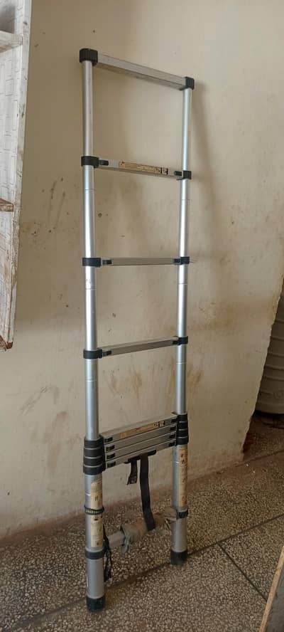 Ladder foldable with light weight