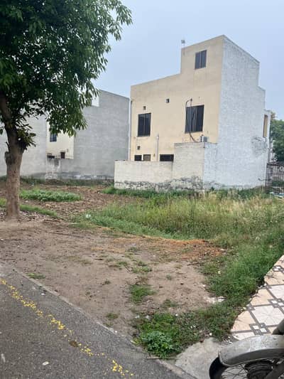 10-Marla Plot On Ground Ready To Construction Plot Available For Sale Near To Bahria Town Lahore