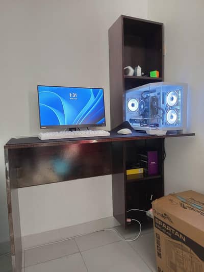 standing Gaming PC table | 4 days used only