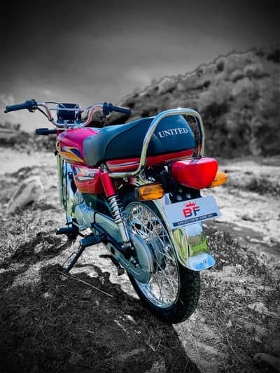 United bike for sale condshion 10/9 all ok bikes one hand use bikes