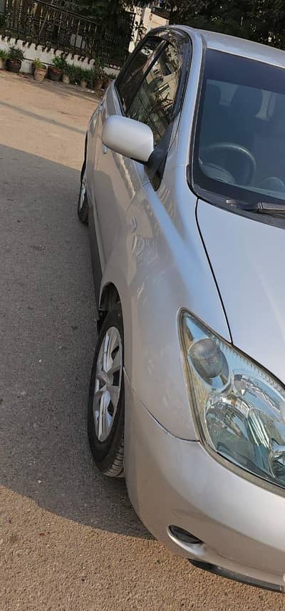 Toyota ist 2004 registered 2008