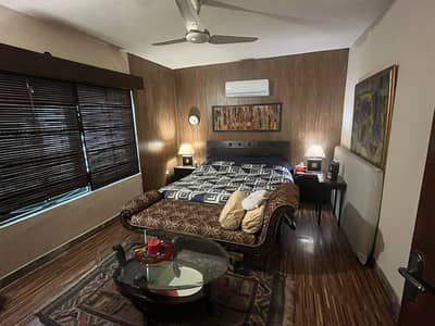 10 Marla House Available For Sale 40 Feet Road Wapda Town Ph1 Block E2