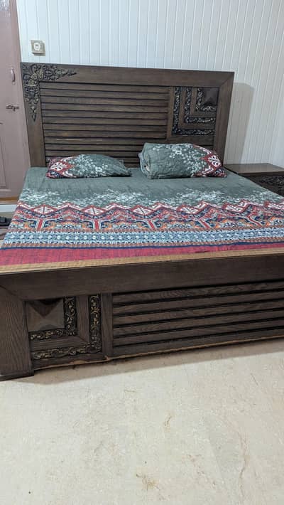 king size bed with side tables and dressing !