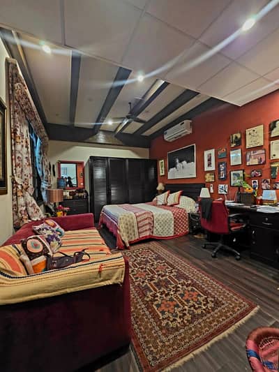 Defence 120 Yards Bungalow For Rent